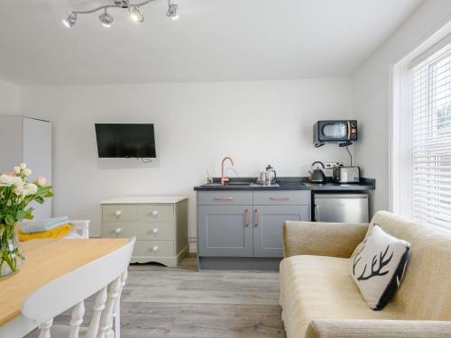 Brandon House | The Gardens