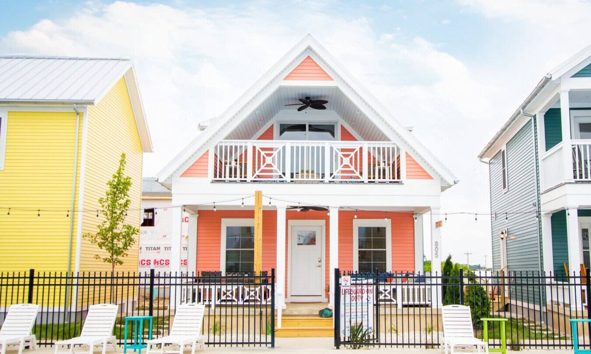 Celina Cottage | The Getaway: 3 bed/2 bath Lakeside Cottage w/King Beds & Hot Tub!