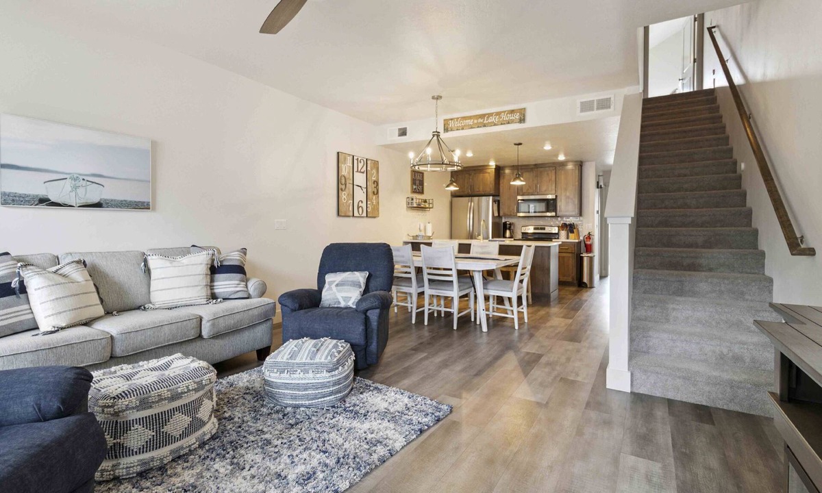 McCall House | The Getaway; A Fresh Modern Retreat with Air Conditioning & BBQ! Minutes to Payette Lake Access