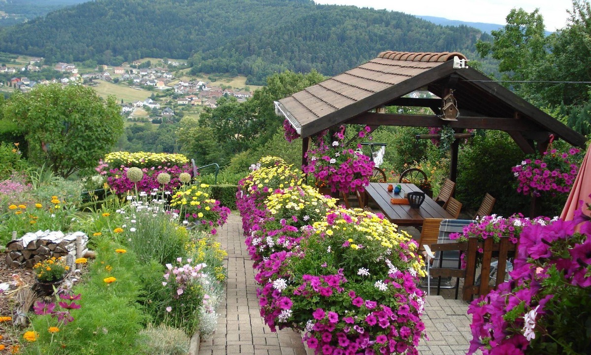 Haselbourg House | The gîte Fleuri with a magnificent view