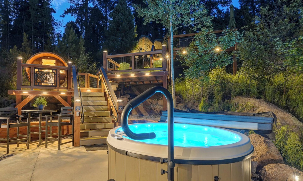 Woodland Park Cabin | The GLEN -Private 7 Acre Retreat 2 Cabins Spa Sauna -Renewal in God's Creation.