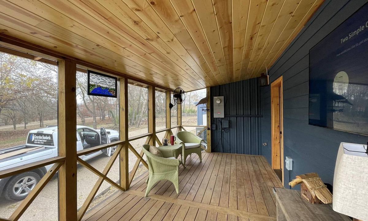 Cotter Cabin | The Gnat, Cotter AR: Trout fishing capital USA