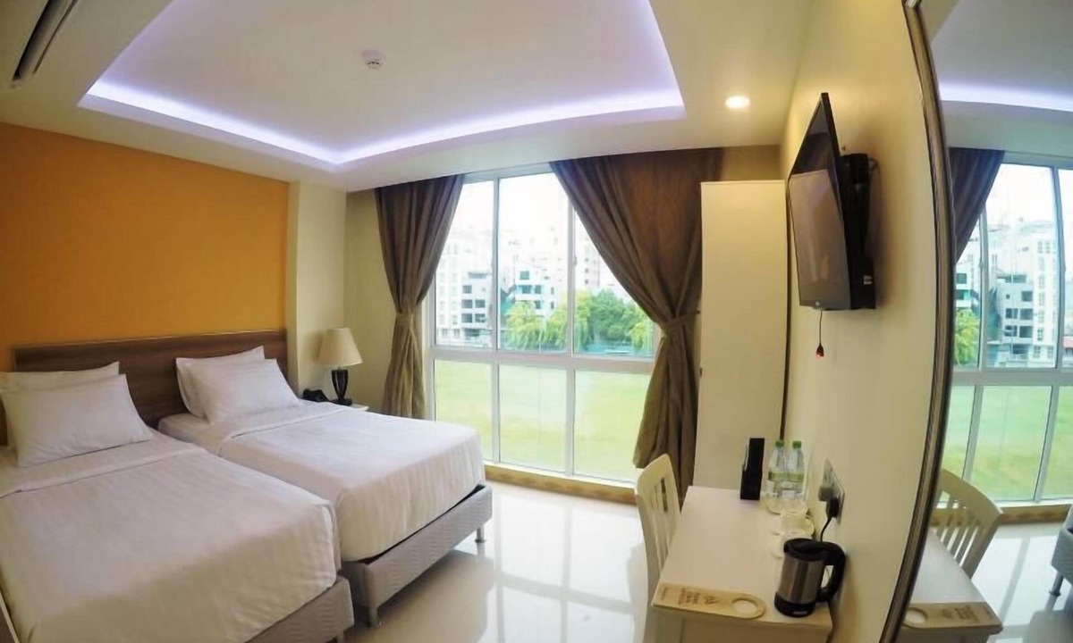 Male Hotel | The Grand View