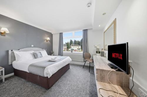 Leigh Hotel | The Greyhound Hotel
