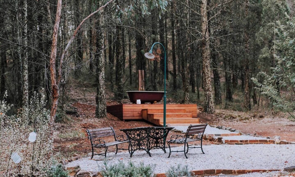 Budgee Budgee Cabin | The Gully Dreamy Cabin on Acres of Outback Charm