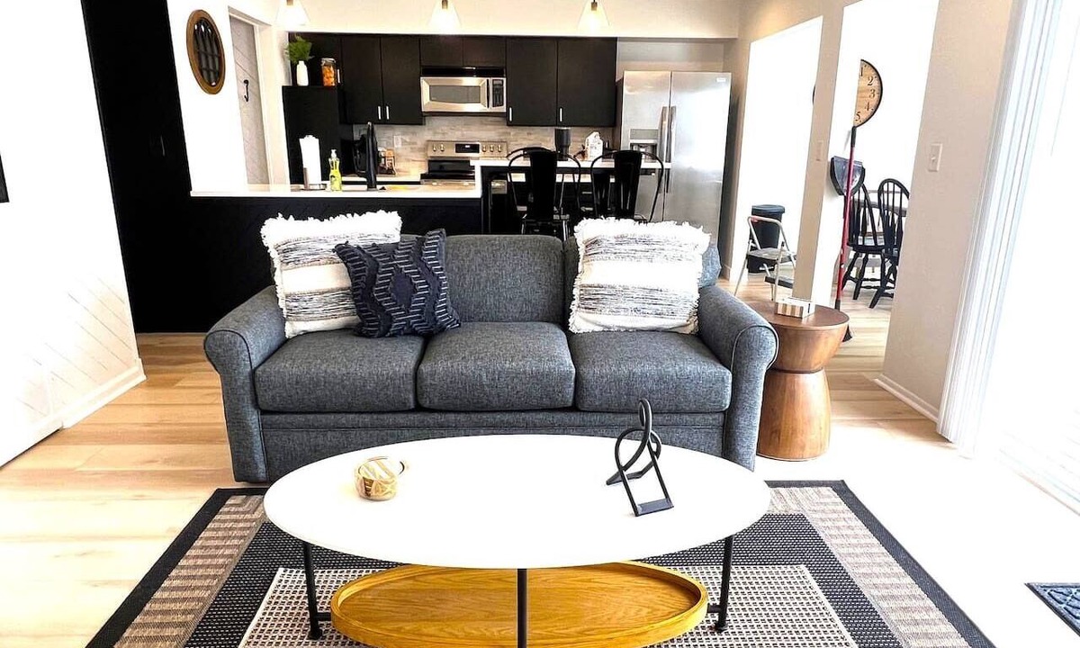 Huron Condo | The Harborview Getaway on the Water!