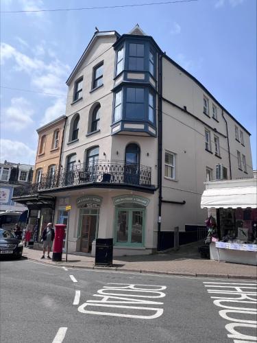 Hele Hotel | The Harbour Lights
