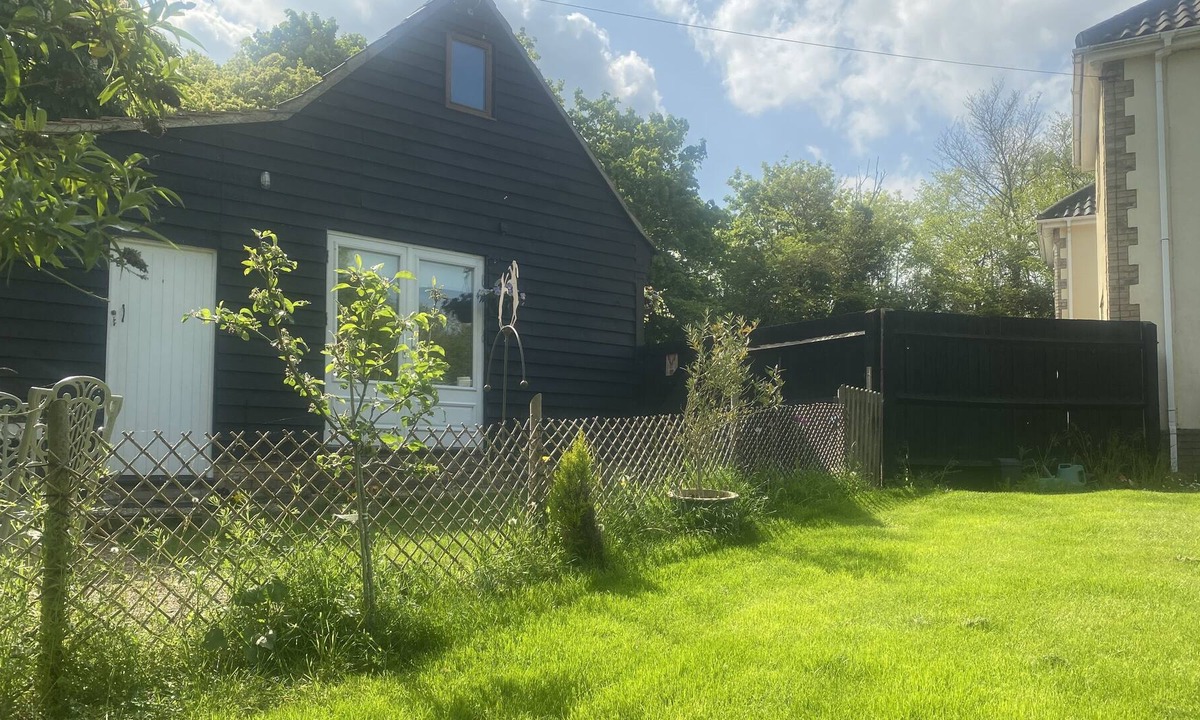Bury St Edmunds Other | The Hares Retreat Suffolk, pet Friendly!