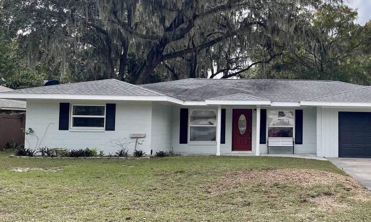 Tavares House | The Harris Chain of lakes home away from home