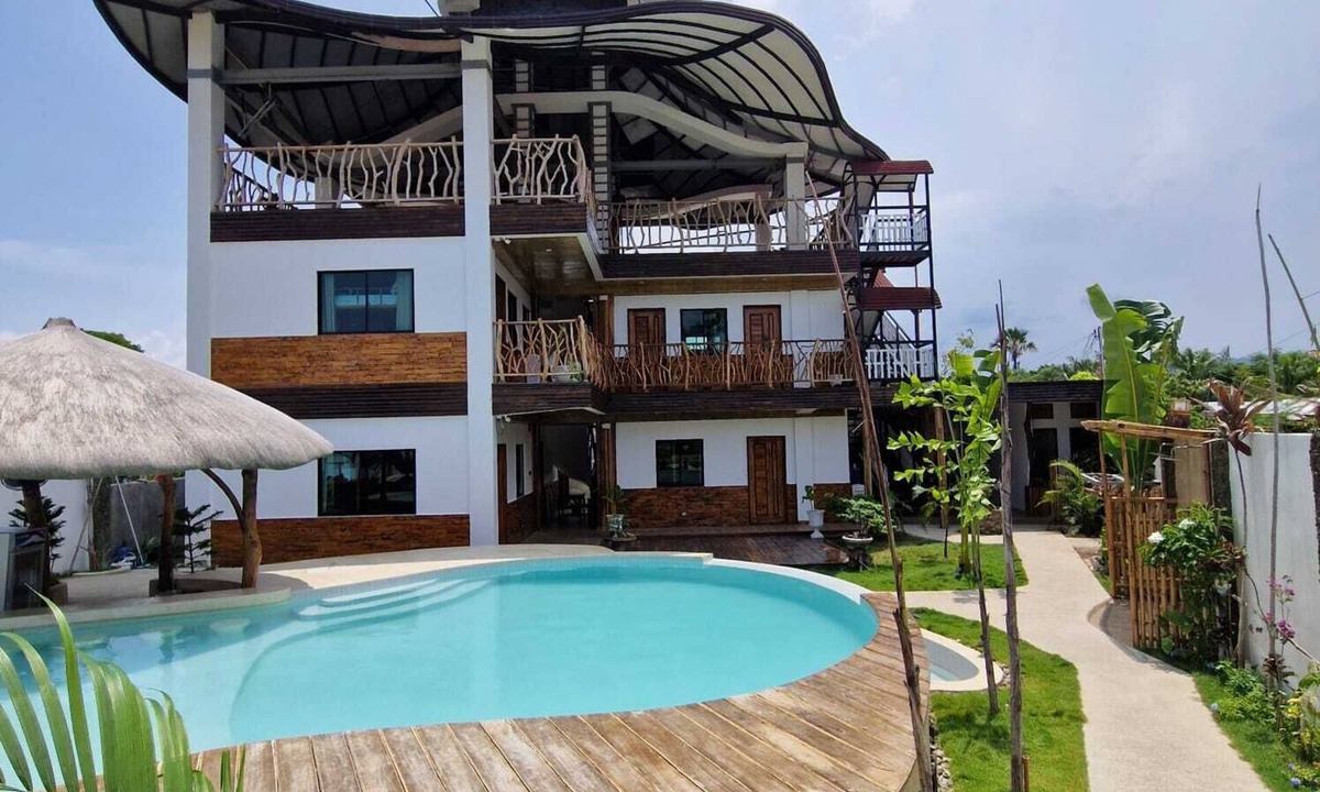 Basdiot Hostel | The Hat Trick Hostel