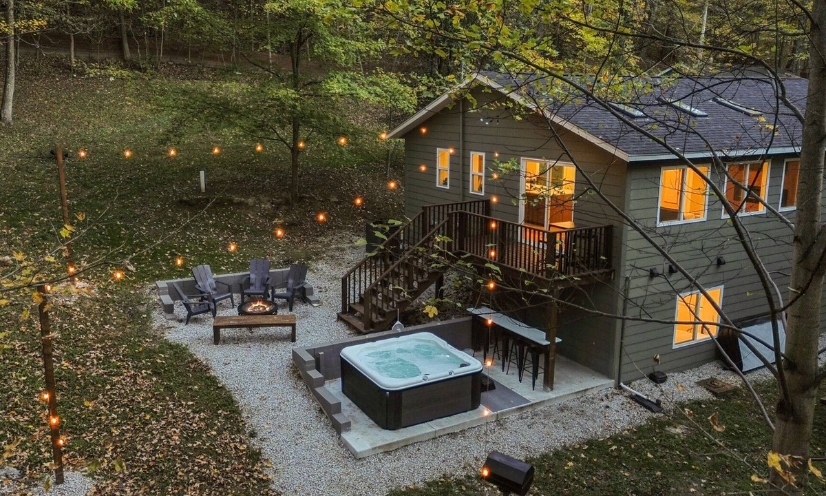 Rockbridge Cottage | The Haven @ Hocking | Luxury Retreat, Hot Tub