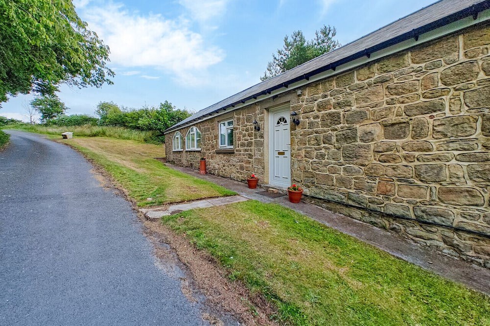 Morpeth House | The Helm Cottage - Three Bedroom House, Sleeps 6