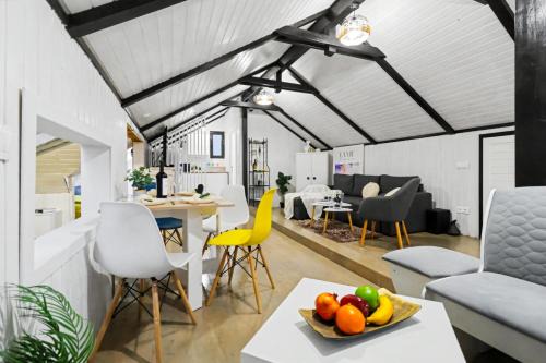 Ploiesti Apartment | The HIDE - Loftette