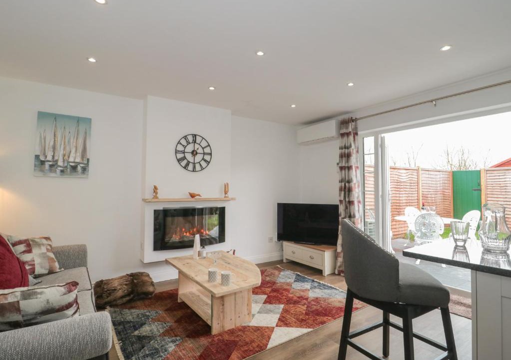 Lympsham House | The Hideaway