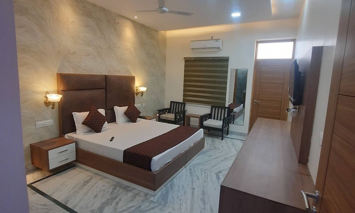 Bathinda Hotel | THE HIGHCLASS HOTEL