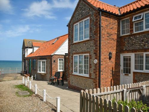 Sheringham House | The Hilton