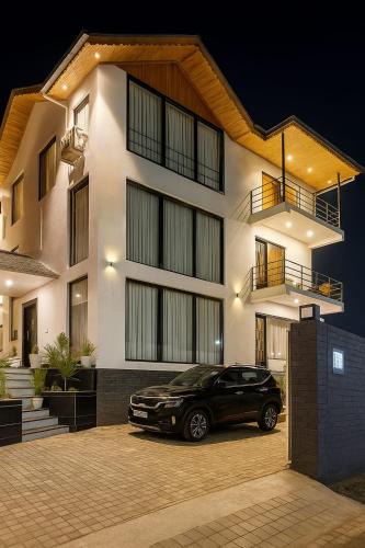 Nishat-Shalimar House | The Holiday Home