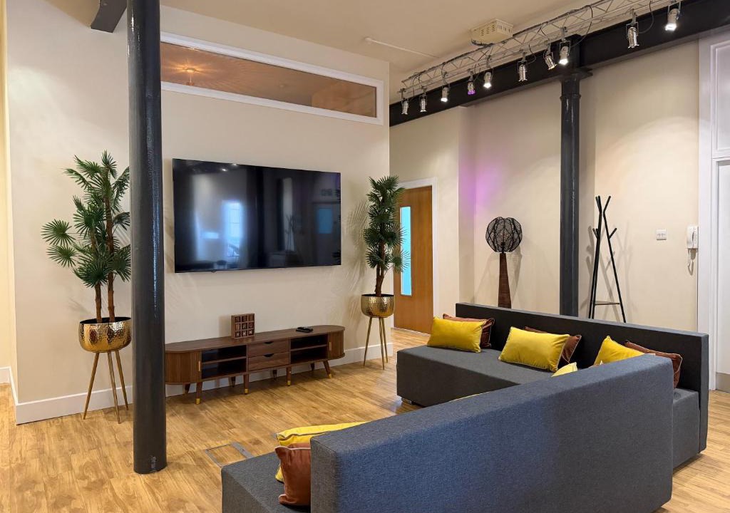 Newington Apartment | The Holyrood Mega-Quarters