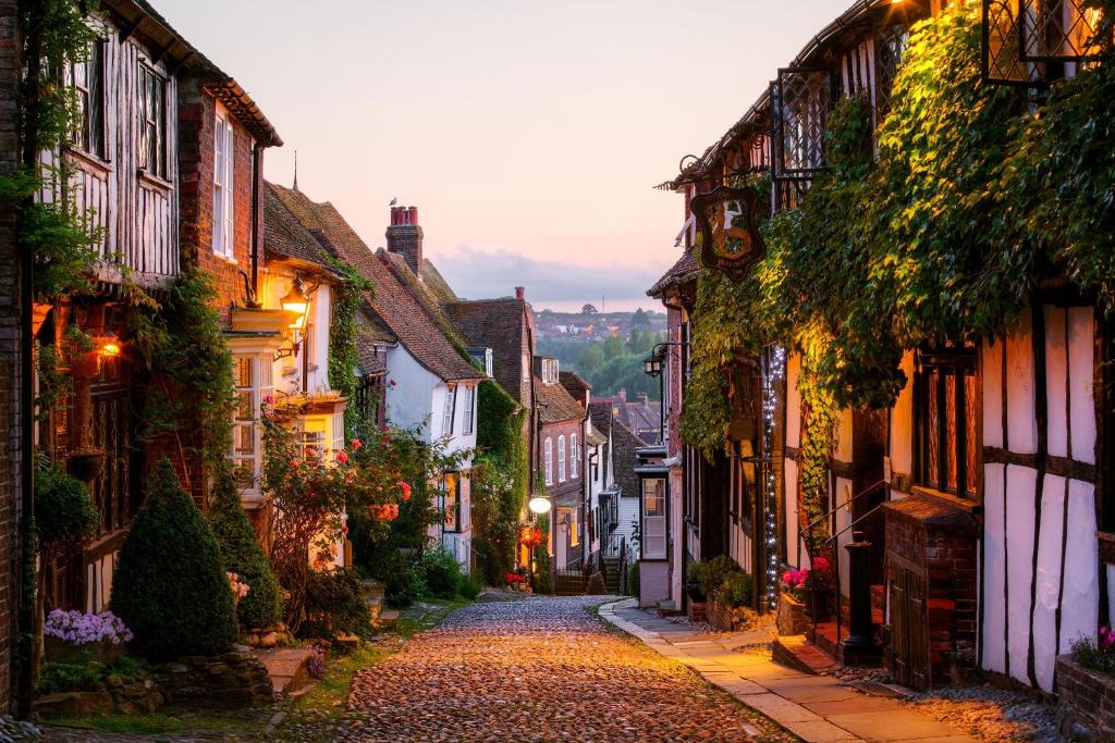 Rye Bed & Breakfast | The House with Two Front Doors