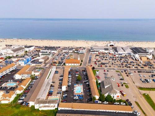 Hampton Hotel | The Janmere Motel