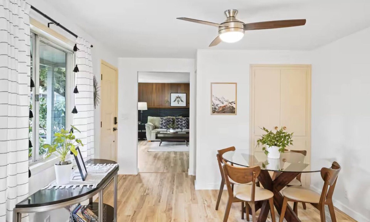 Eugene House | The Jasmine House - Cute & Centrally Located 2 Bedroom Home