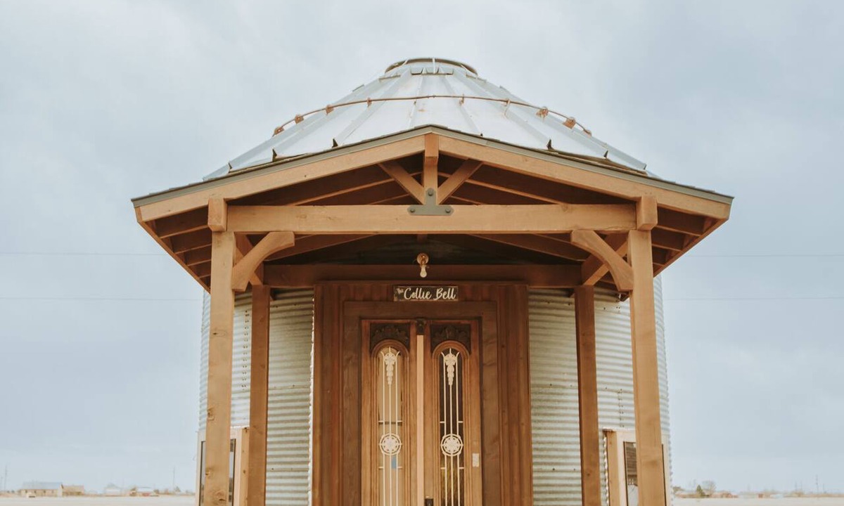 Lubbock Cottage | The Jay Bird - Standard One Room Silo
