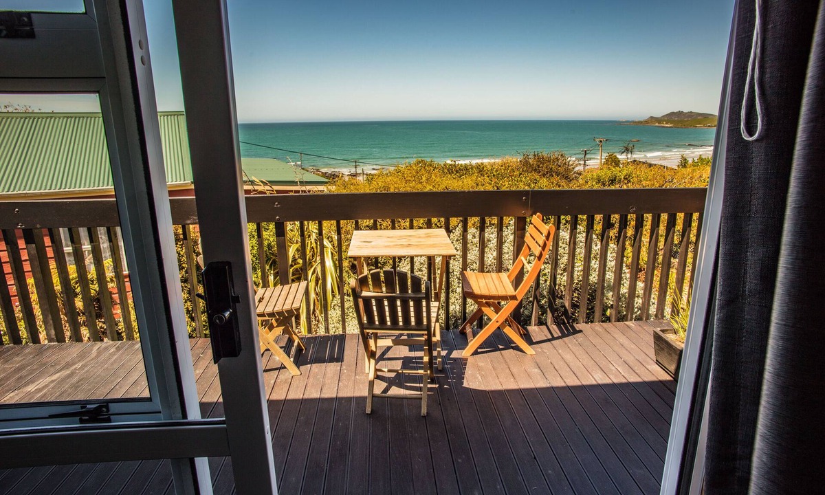 Kaka Point Hotel | The Kaka Point Motels
