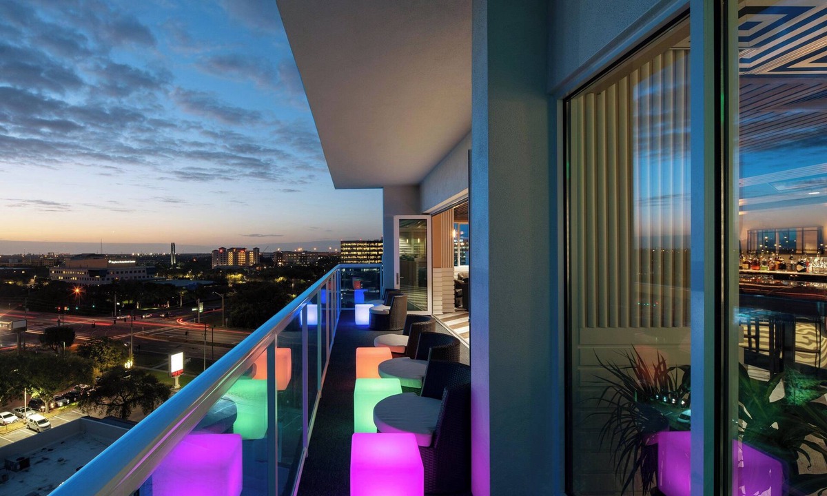 Clearwater Hotel | The Karol Hotel, St. Petersburg Clearwater, a Tribute Portfolio Hotel