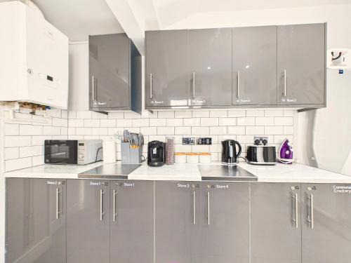 Kettering House | The Kettering Residence , Private Ensuite Rooms , Wicksteed Park , KGH , Silverstone