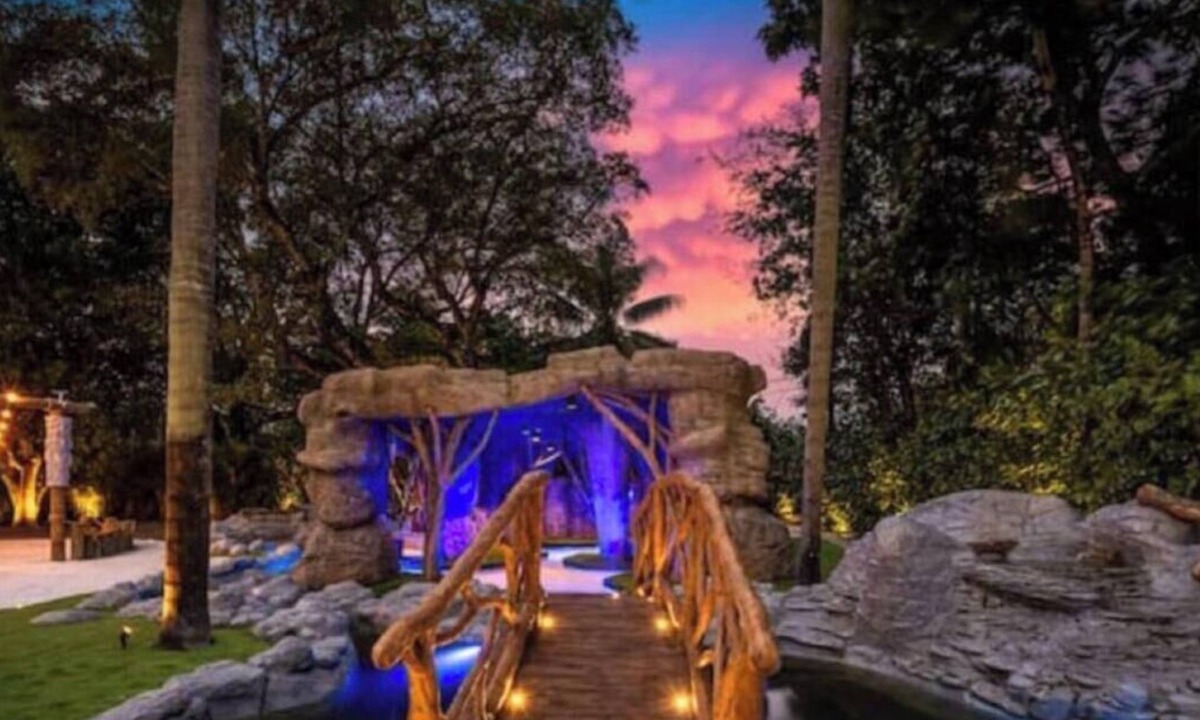Golden Glades Villa | The Lagoon Miami's Exclusive Glam Grotto