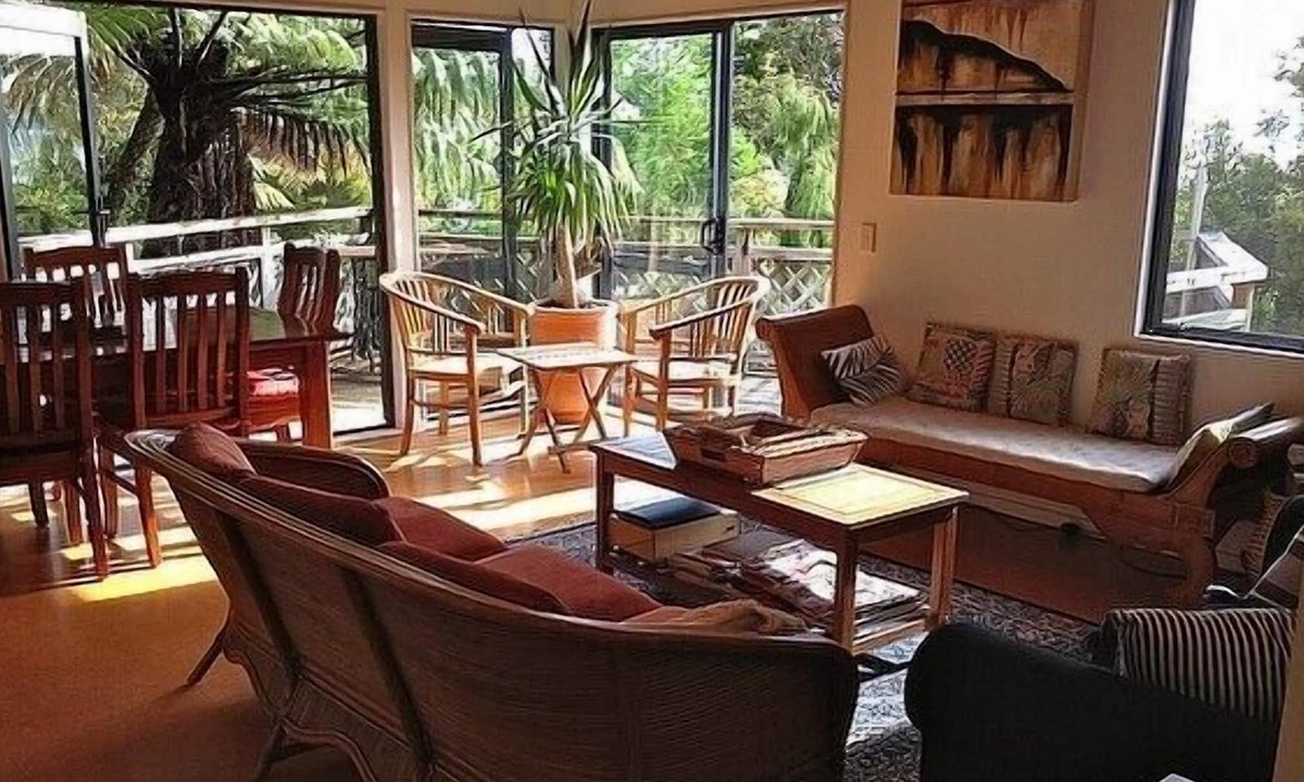 Pukawa Cottage | THE LAKE HOUSE - PUKAWA HOLIDAY HOME, family friendly in Pukawa Bay