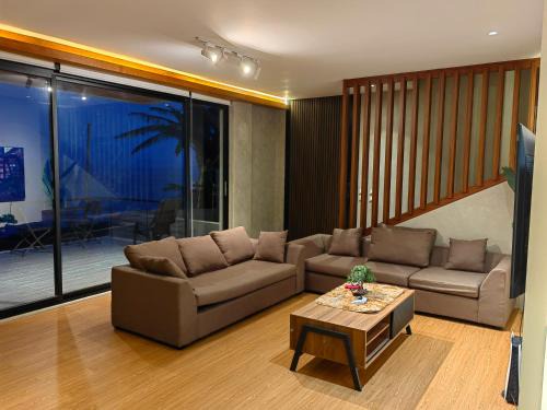 Cardona Villa | The LakeFront Villa