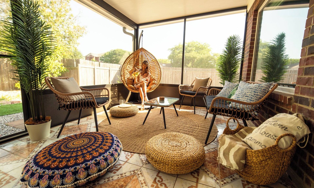 Pflugerville House | The Lantern House EXPERIENCE w/Hot Tub & Game Room in Pflugerville