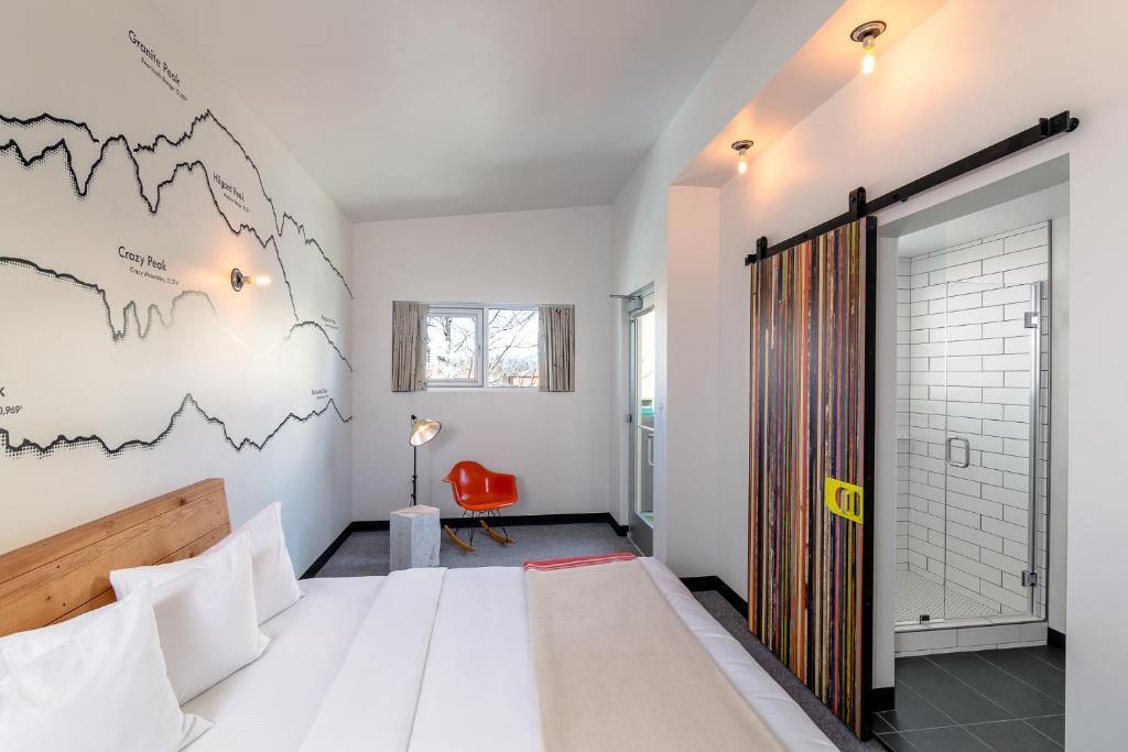 Downtown Bozeman Hotel | The LARK