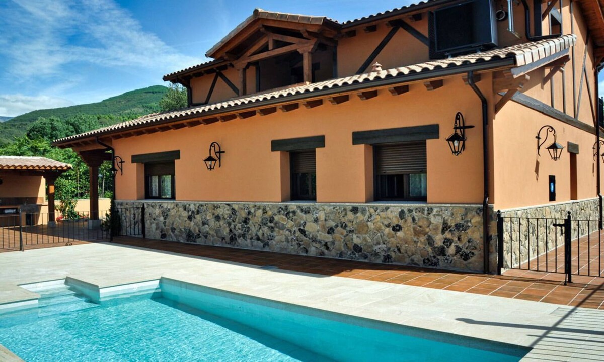 Candeleda Cottage | The Leaf. Charming rural house in Candeleda (Ávila)
