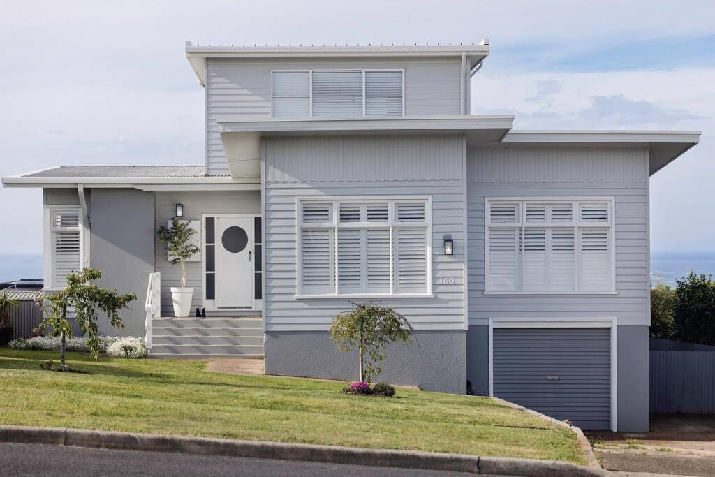 Devonport House | 'The Light-House' Entire Home with Coastal Views