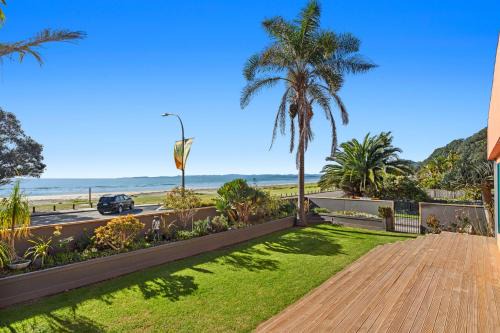 Ohope House | The Lights House - Beachfront Ohope Holiday Home