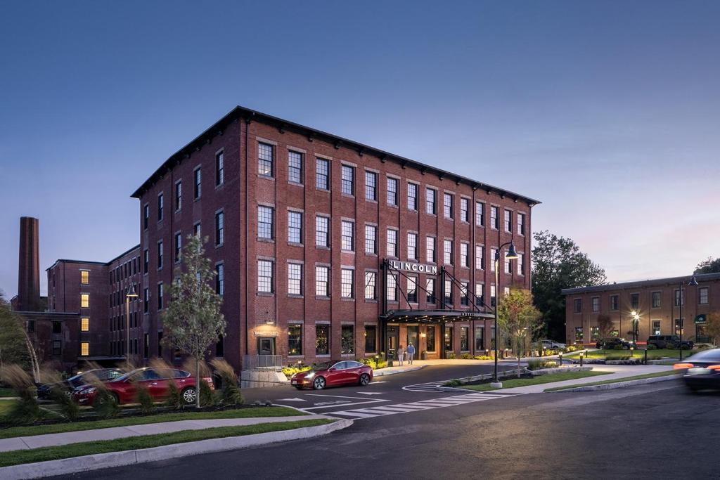 Biddeford Hotel | The Lincoln Hotel