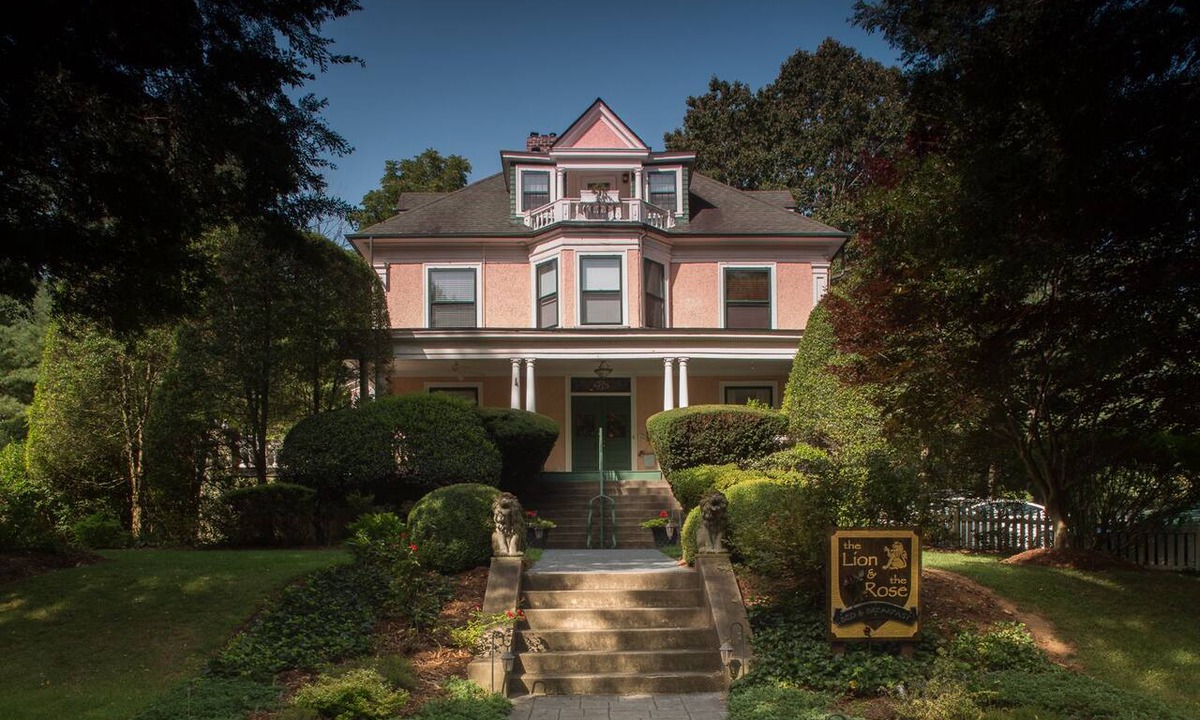 Historic Montford Bed & Breakfast | The Lion and the Rose B&B