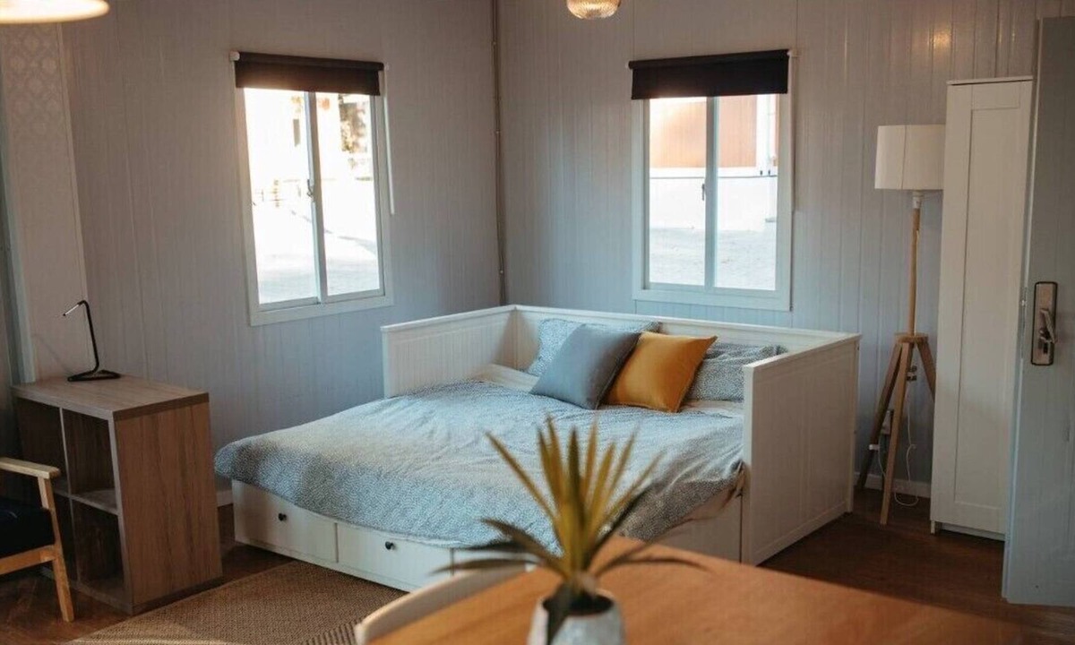 Sliammon Cottage | The Little Beach Side CottageA24