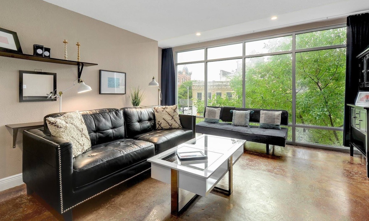 Downtown Austin Apartment | The Littlefields by Lodgewell | Downtown Loft | A4