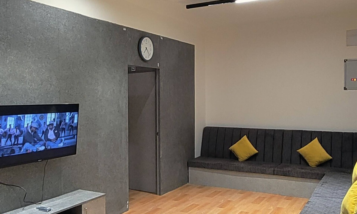 Royapettah Hostel | The Loft