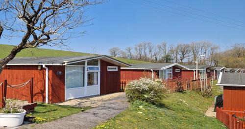 Llanybri Ski Chalet | The Lookout
