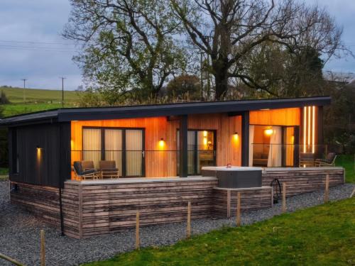 Higher Walton House | The Lookout