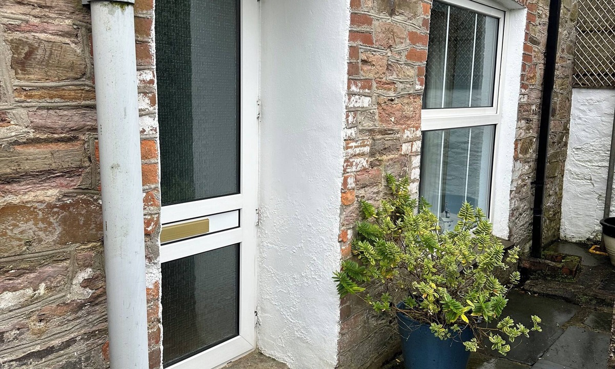 Mylor Churchtown Apartment | The Lower Deck