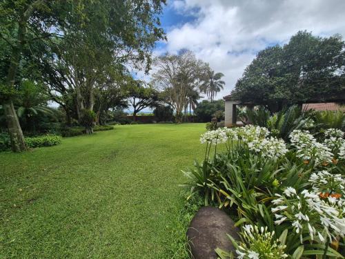 White River Apartment | The Macadamia Nut Farm House