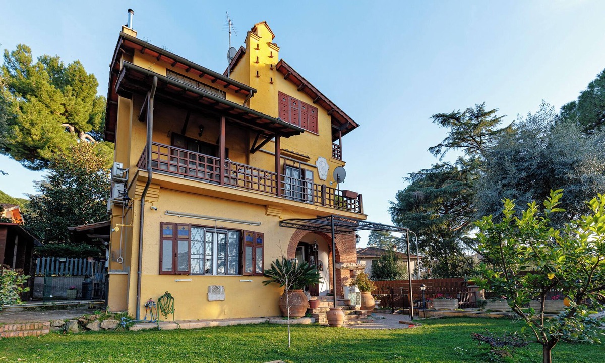 Grottaferrata Apartment | The Magic Little Castle - Where Memories Come Alive