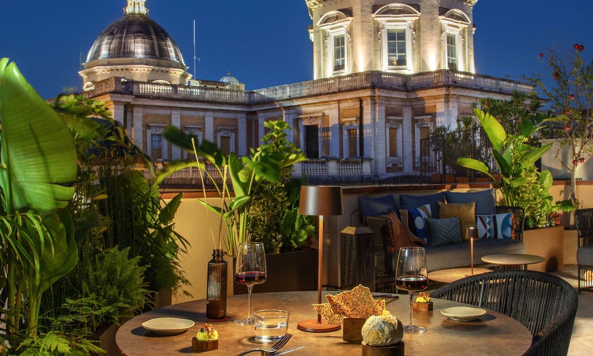 Monti Hotel | The Major