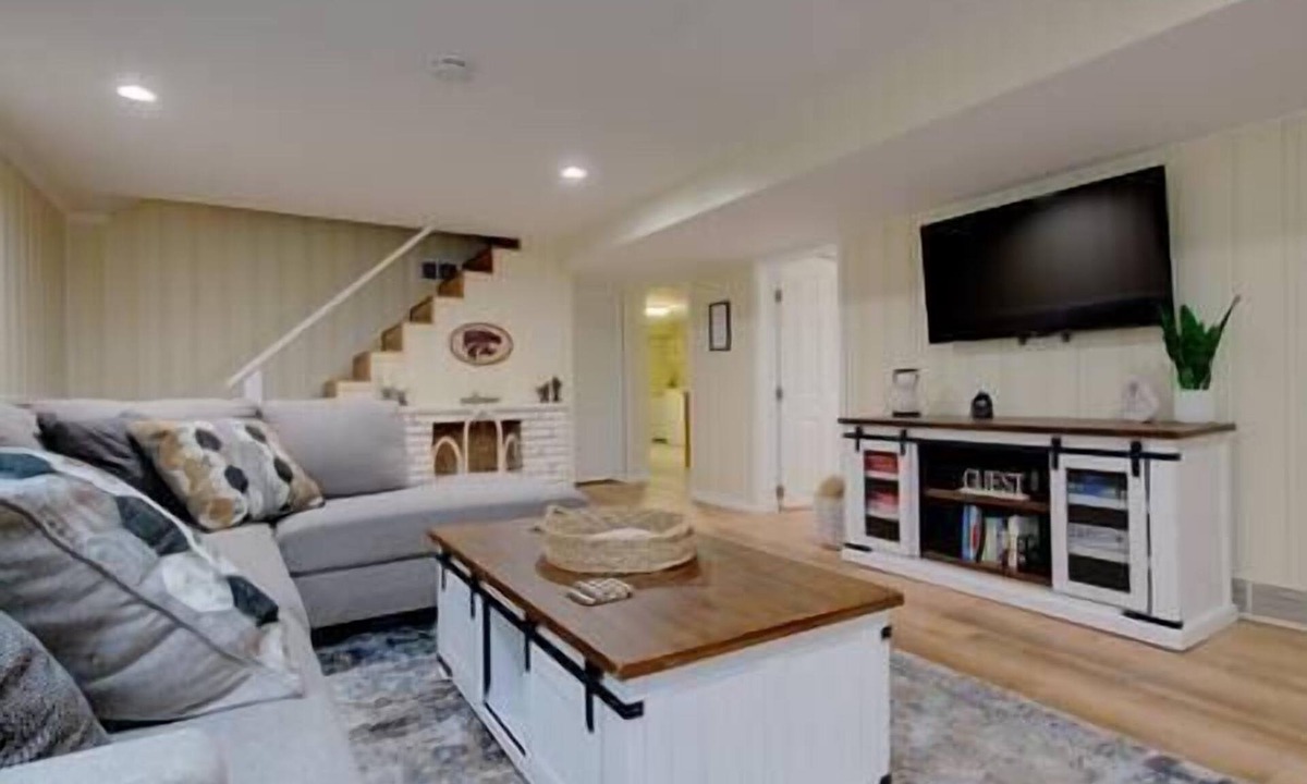 Manhattan House | The Manhattan Charm!
