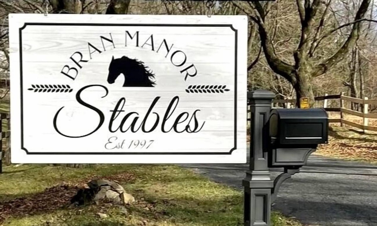 Sinking Spring House | “The Manor House” historic home on 15 acres at Bran Manor Equine Sanctuary.